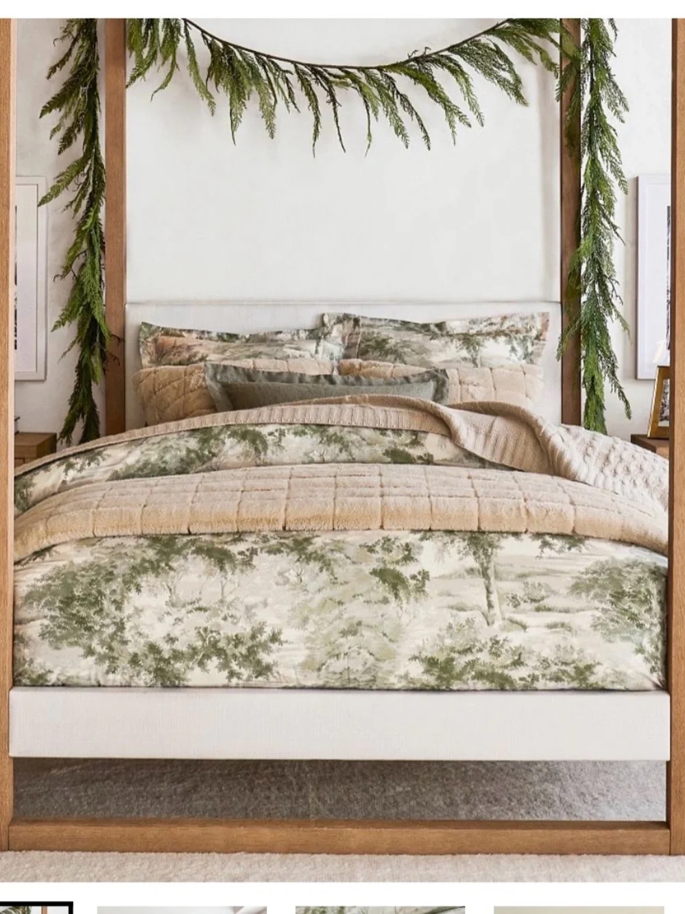 Pottery Barn Green and Beige Toile Duvet Cover